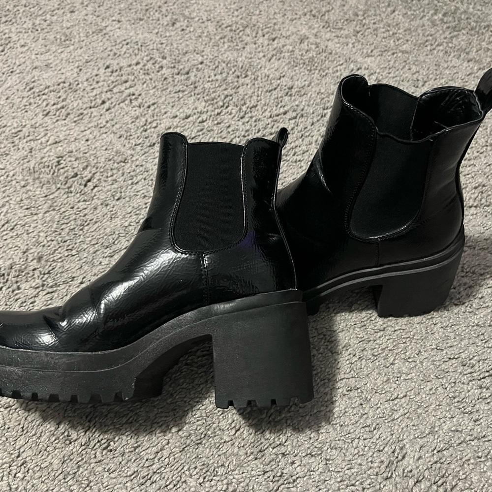 Diba Glossy Black Ankle Boots